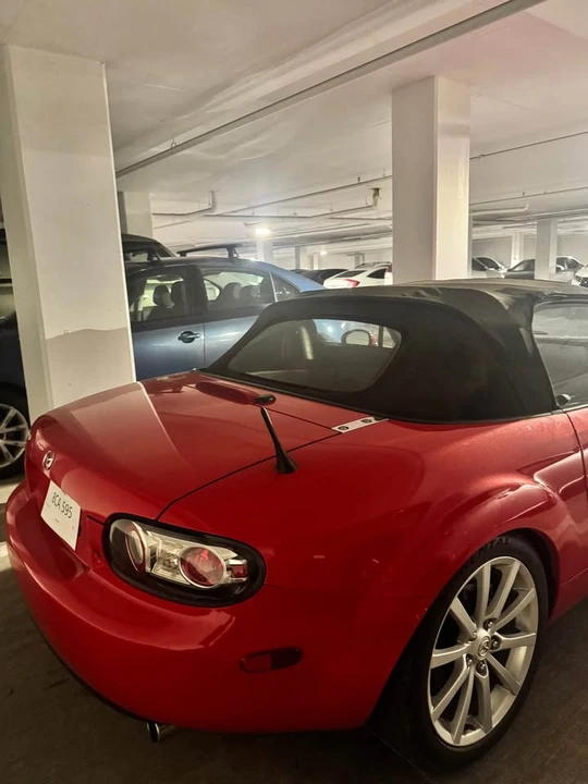 2006 Mazda NC MX-5 Miata - Image 3 of 11
