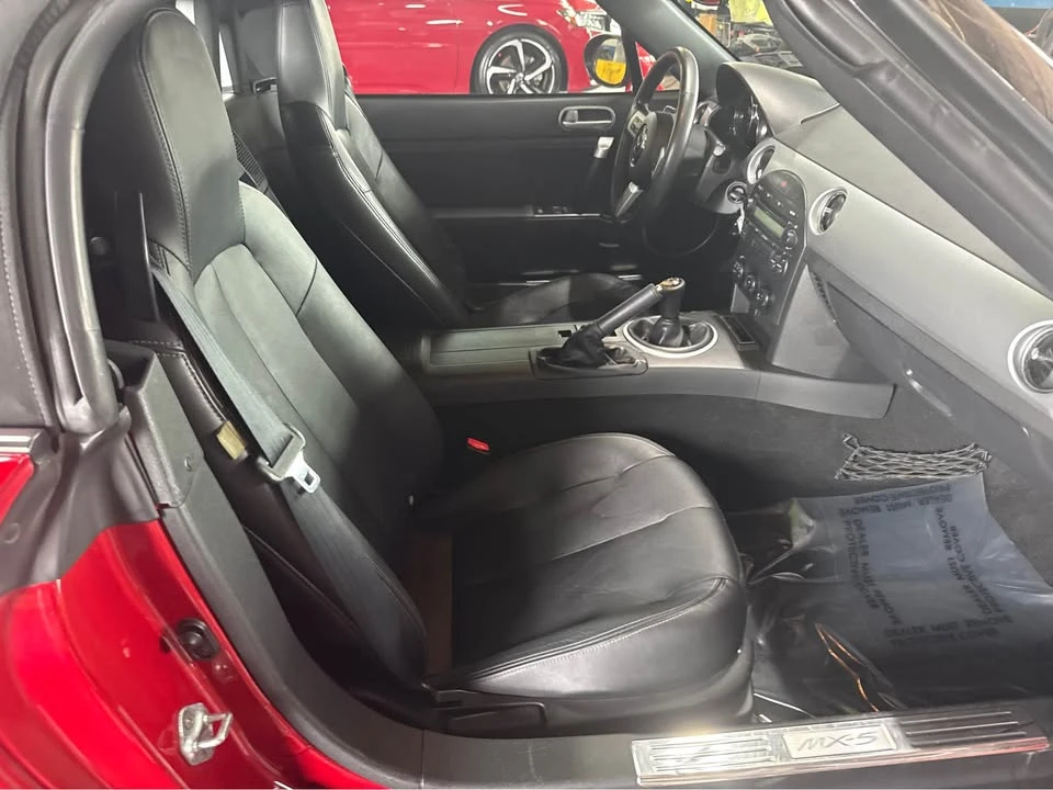 2006 Mazda NC MX-5 Miata - Image 13 of 16