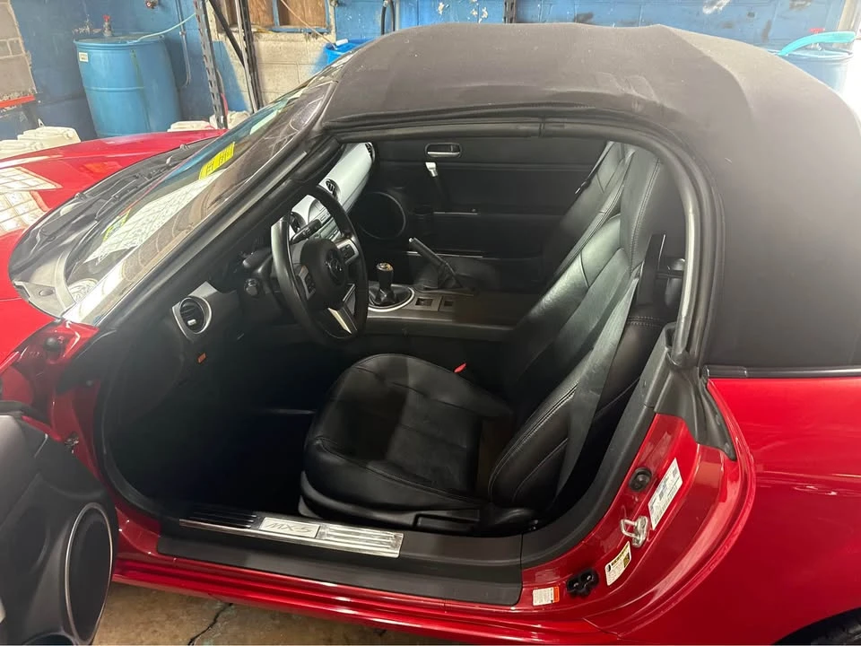 2006 Mazda NC MX-5 Miata - Image 14 of 16