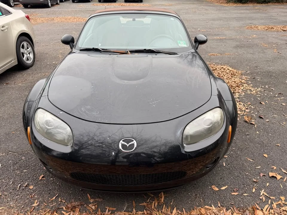 2006 Mazda NC MX-5 Miata - Image 2 of 18
