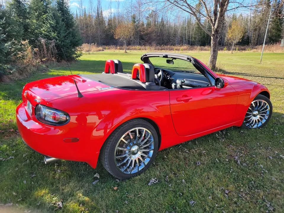 2006 Mazda NC MX-5 Miata - Image 11 of 17