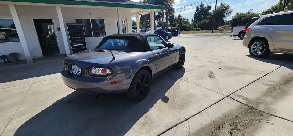2006 Mazda NC MX-5 Miata - Image 5 of 6