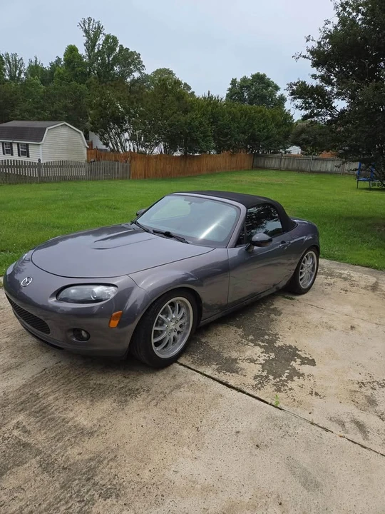 2006 Mazda NC MX-5 Miata - Image 3 of 7