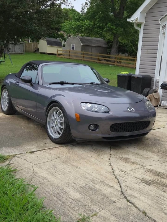2006 Mazda NC MX-5 Miata - Image 2 of 7