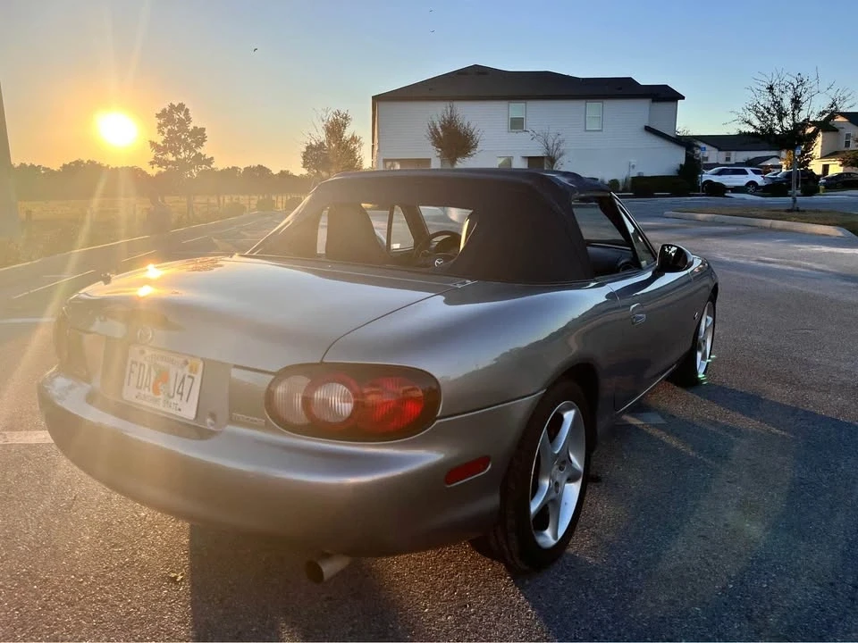 2003 Mazda NC MX-5 Miata - Image 5 of 7