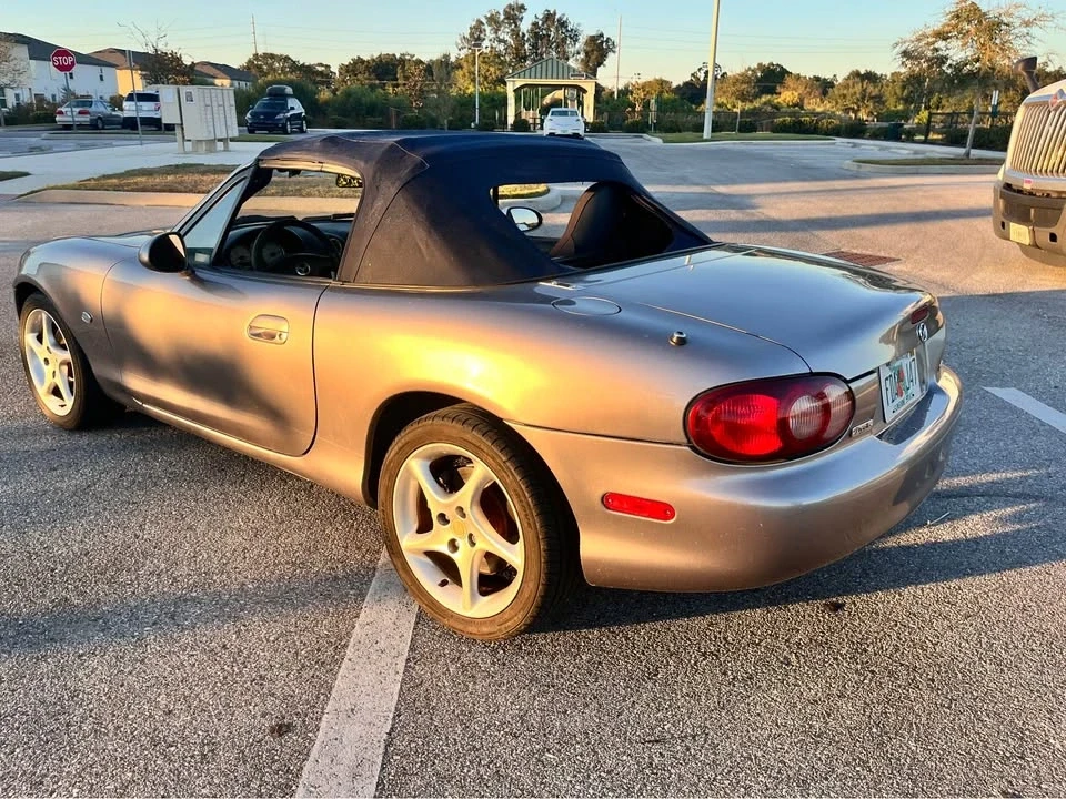 2003 Mazda NC MX-5 Miata - Image 6 of 7
