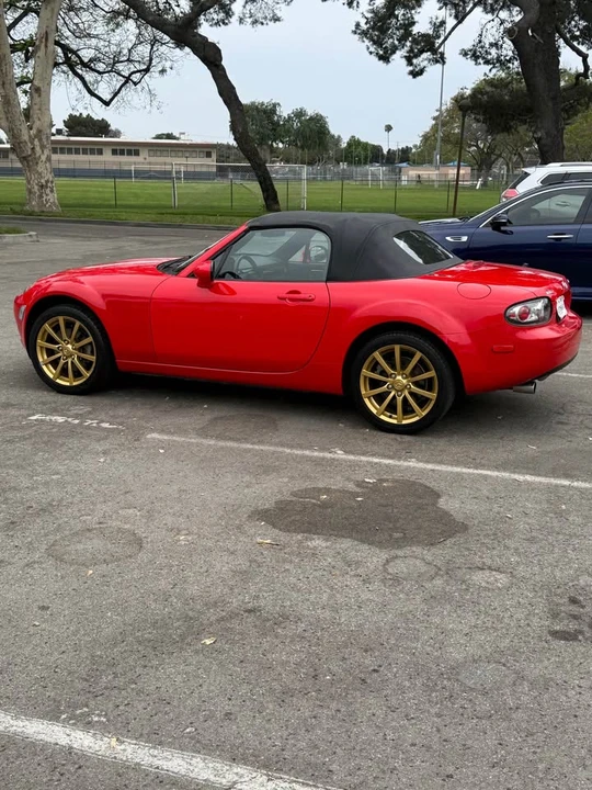 2006 Mazda NC MX-5 Miata - Image 4 of 11
