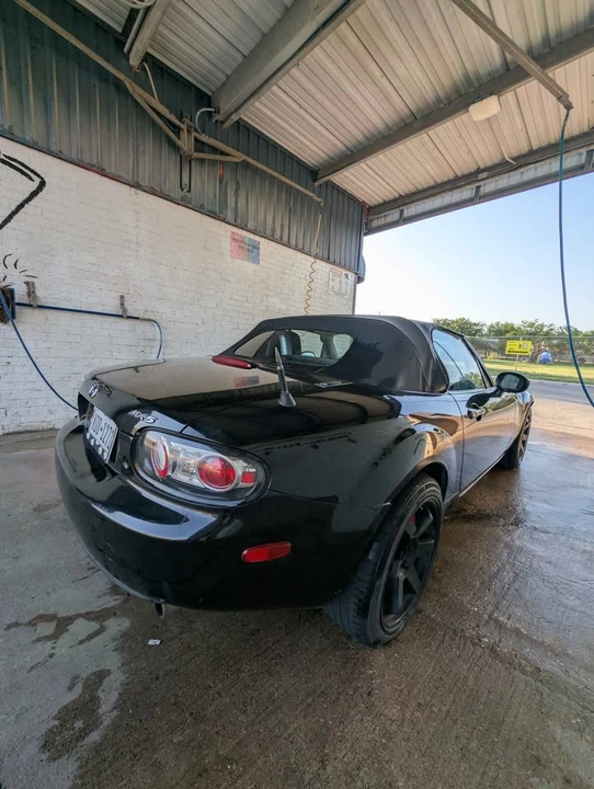 2006 Mazda NC MX-5 Miata - Image 4 of 11
