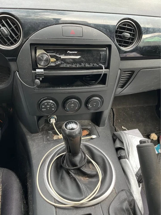 2006 Mazda NC MX-5 Miata - Image 3 of 4