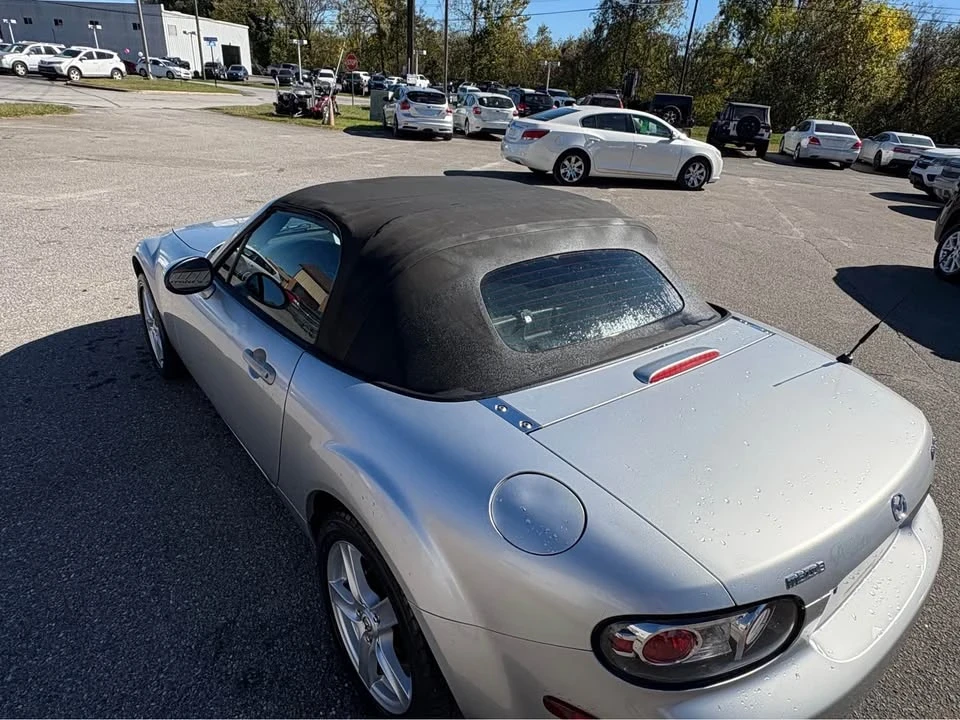 2006 Mazda NC MX-5 Miata - Image 15 of 17