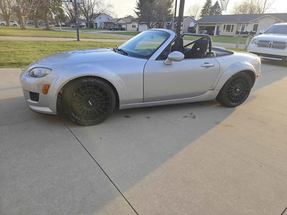 2006 Mazda NC MX-5 Miata - Image 5 of 9