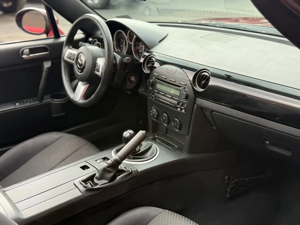 2006 Mazda NC MX-5 Miata - Image 17 of 20