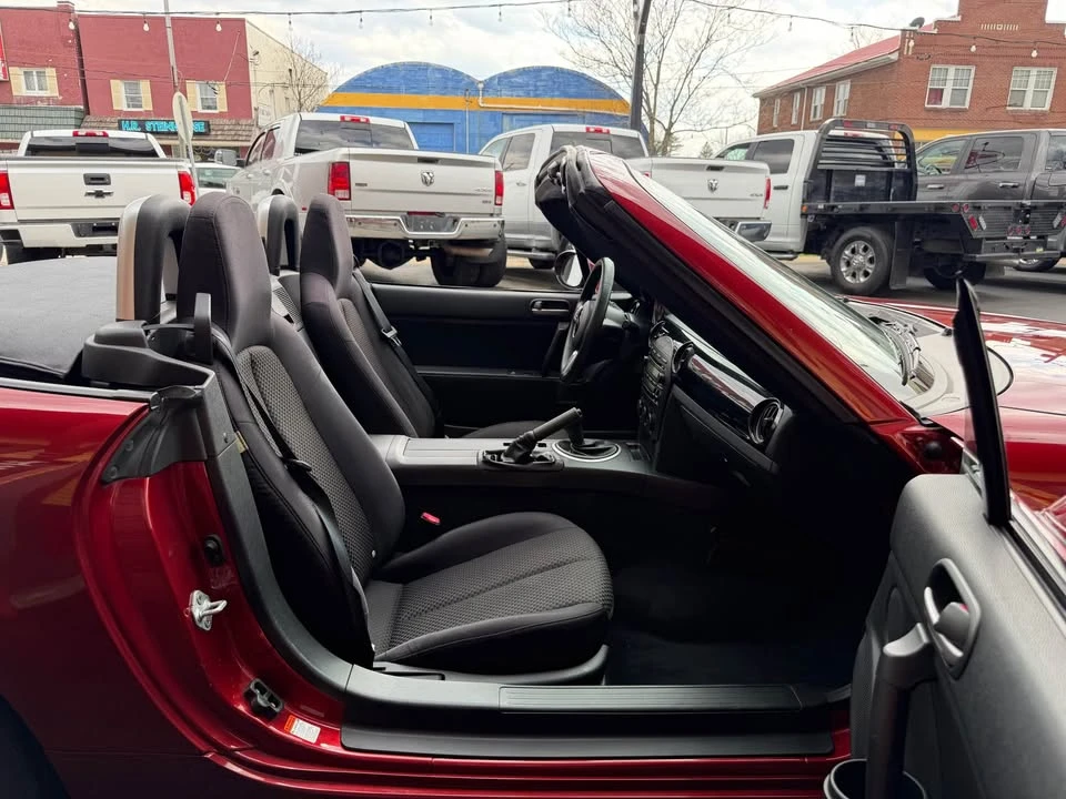 2006 Mazda NC MX-5 Miata - Image 16 of 20