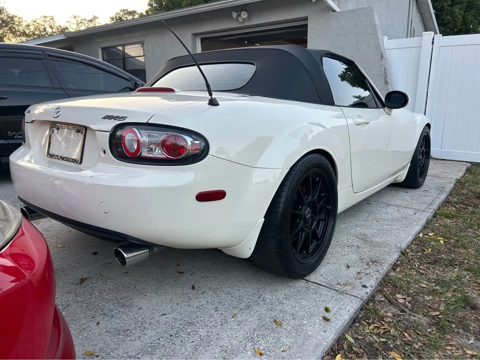 2006 Mazda NC MX-5 Miata - Image 3 of 8
