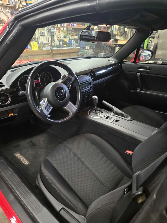 2006 Mazda NC MX-5 Miata - Image 9 of 10