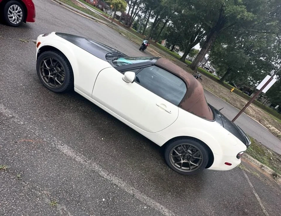 2006 Mazda NC MX-5 Miata - Image 7 of 10