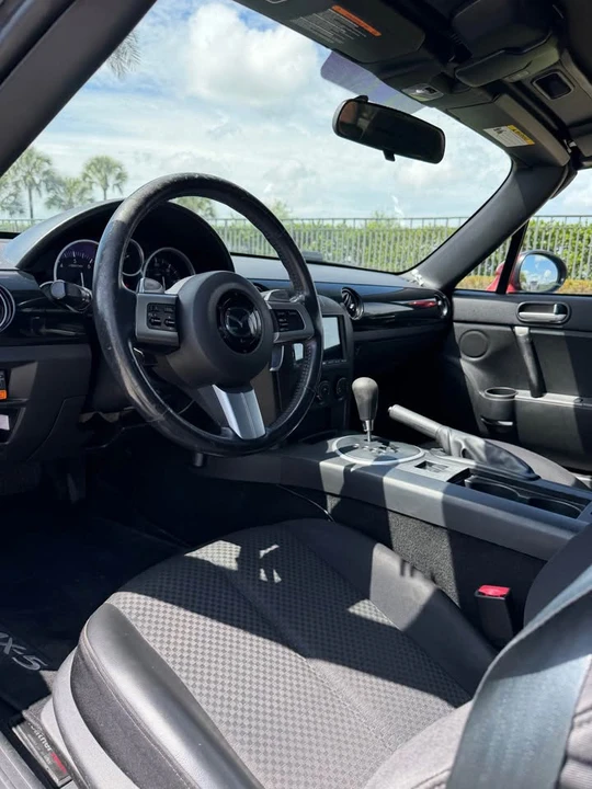 2006 Mazda NC MX-5 Miata - Image 16 of 19