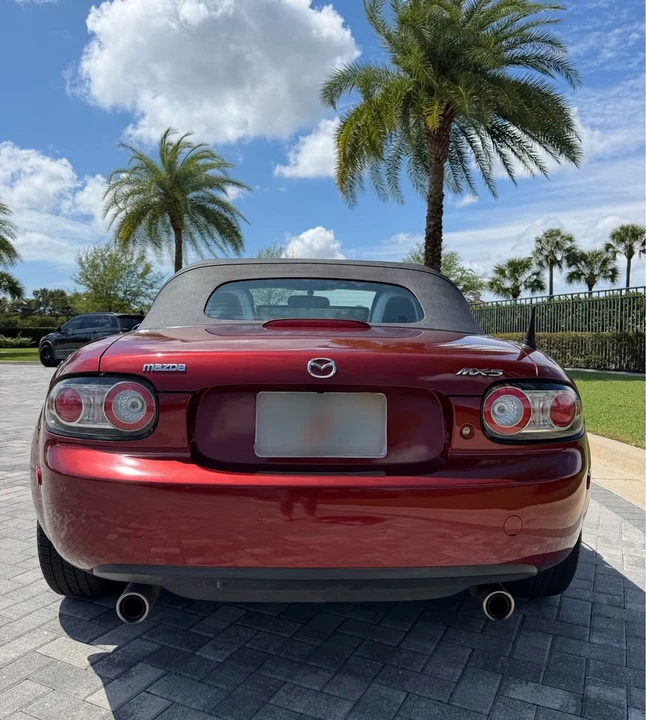 2006 Mazda NC MX-5 Miata - Image 10 of 19