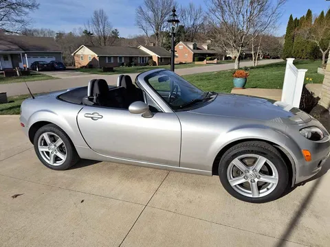 2006 Mazda MX-5 Miata Touring Convertible