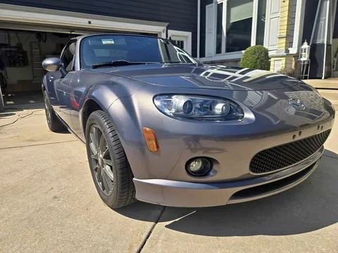 2006 Mazda MX-5 Miata Touring Convertible