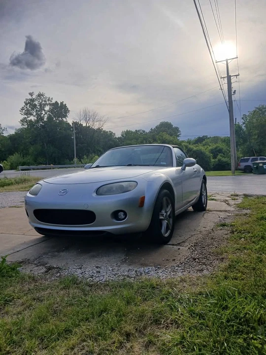 2006 Mazda NC MX-5 Miata - Image 2 of 8