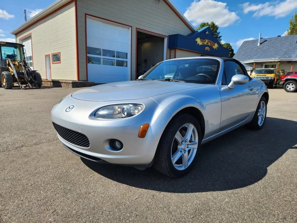 2006 Mazda NC MX-5 Miata - Image 3 of 8