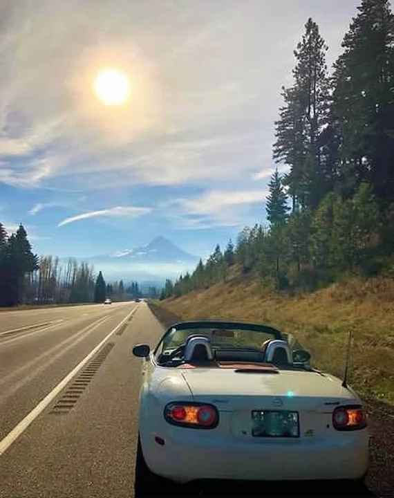 2006 Mazda NC MX-5 Miata - Image 2 of 15