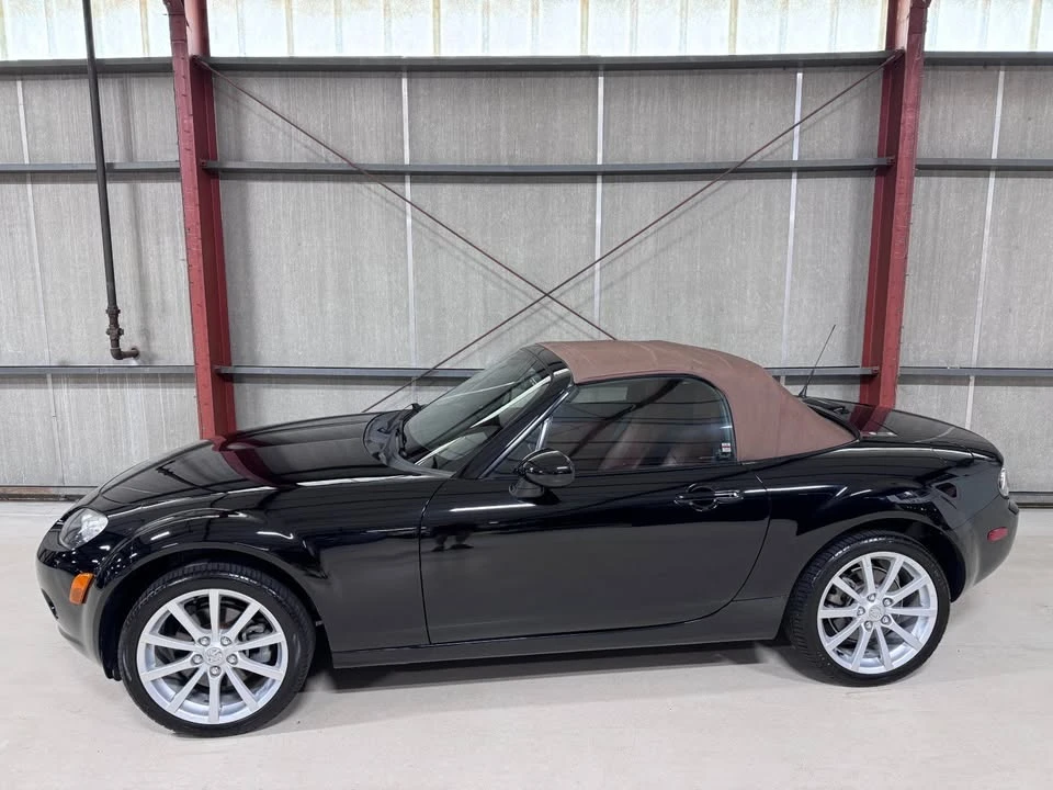2006 Mazda NC MX-5 Miata - Image 2 of 20