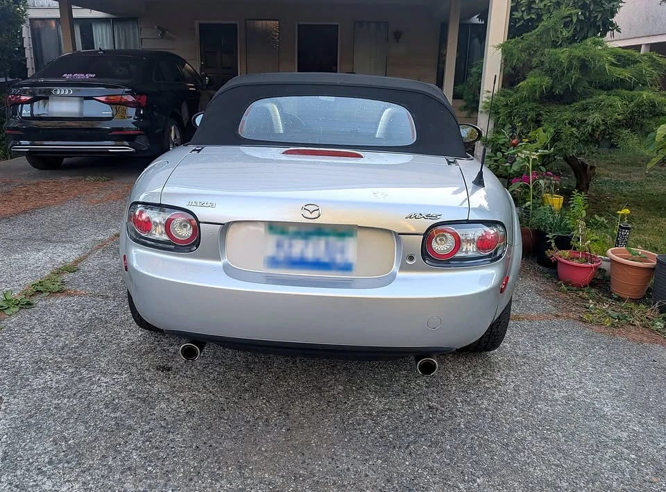 2006 Mazda NC MX-5 Miata - Image 2 of 13