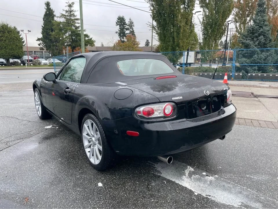 2006 Mazda NC MX-5 Miata - Image 5 of 6