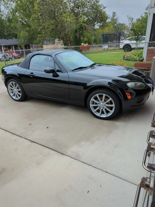 2006 Mazda NC MX-5 Miata - Image 4 of 10