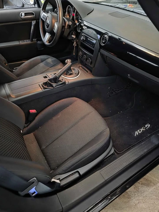 2006 Mazda NC MX-5 Miata - Image 7 of 10