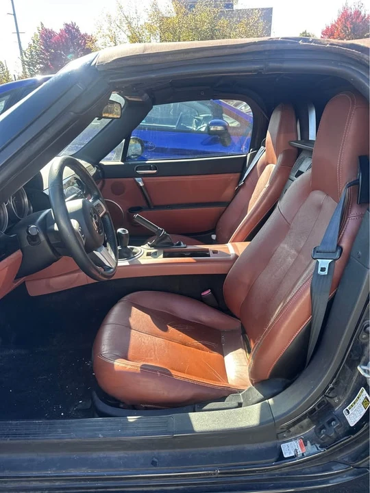 2006 Mazda NC MX-5 Miata - Image 4 of 11