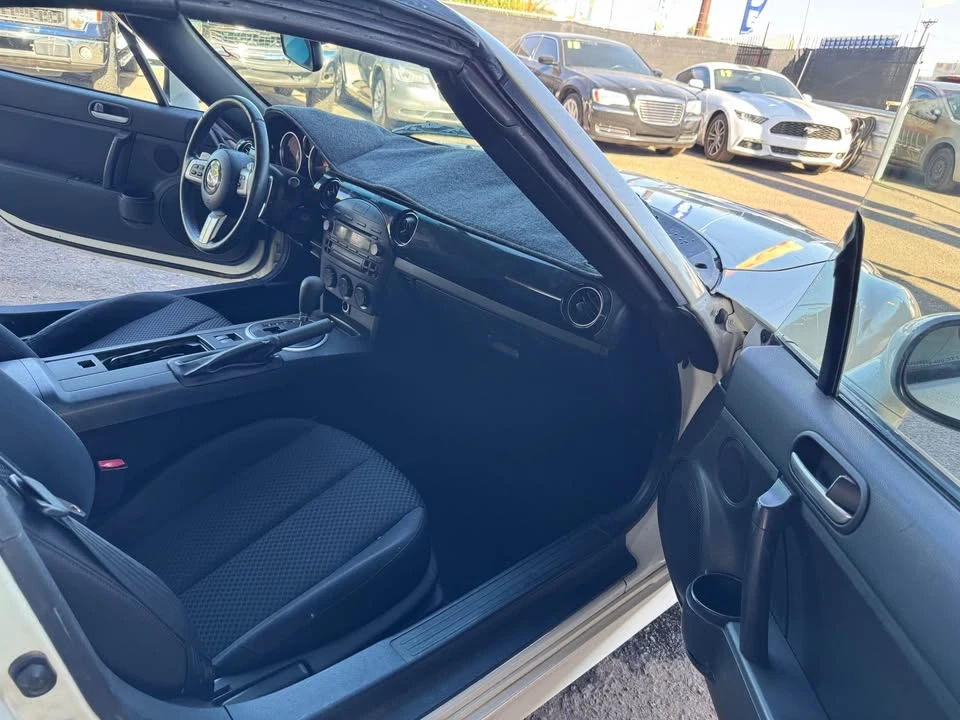 2006 Mazda NC MX-5 Miata - Image 6 of 7