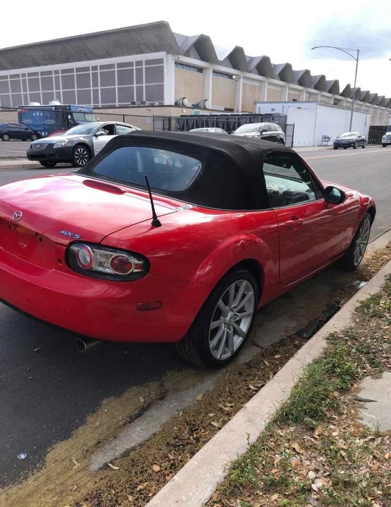 2006 Mazda NC MX-5 Miata - Image 4 of 4