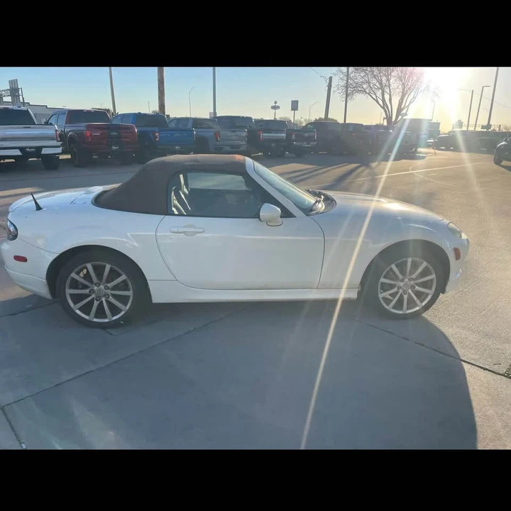 2006 Mazda NC MX-5 Miata - Image 4 of 7