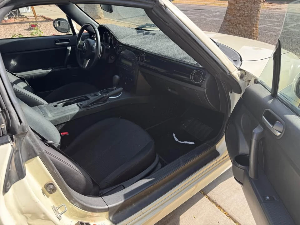2006 Mazda NC MX-5 Miata - Image 5 of 6