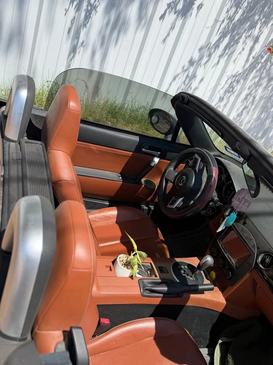 2006 Mazda NC MX-5 Miata - Image 12 of 16