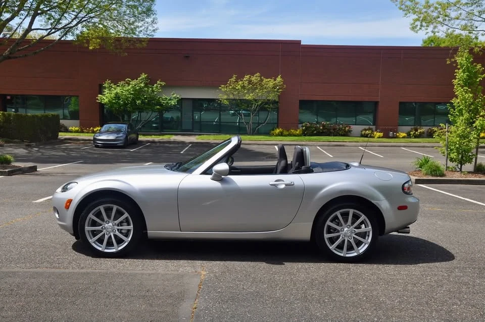 2006 Mazda NC MX-5 Miata - Image 5 of 20