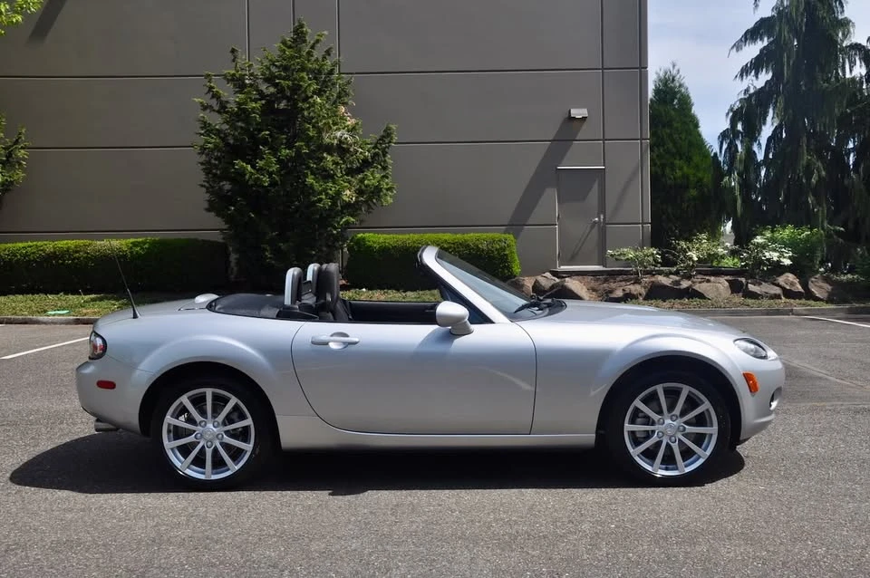 2006 Mazda NC MX-5 Miata - Image 10 of 20