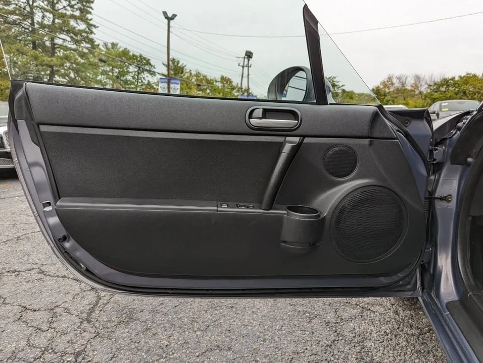 2006 Mazda NC MX-5 Miata - Image 9 of 17