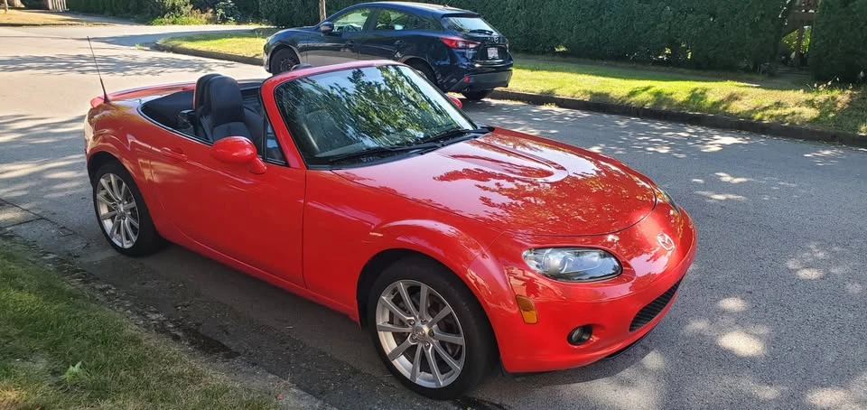 2006 Mazda NC MX-5 Miata - Image 4 of 12