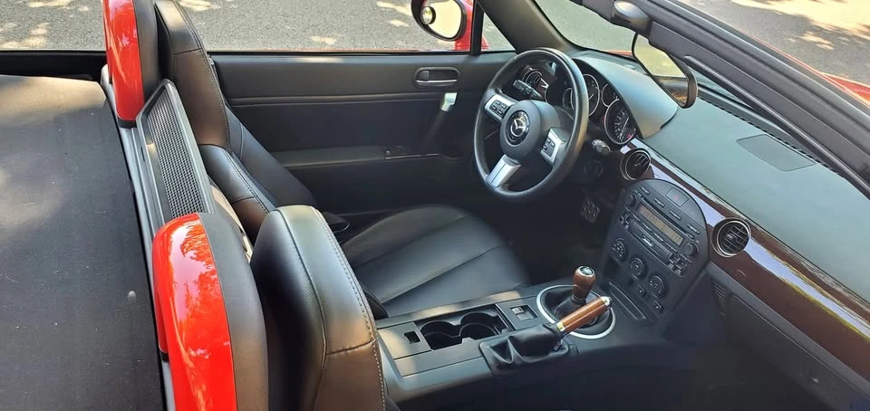 2006 Mazda NC MX-5 Miata - Image 5 of 12