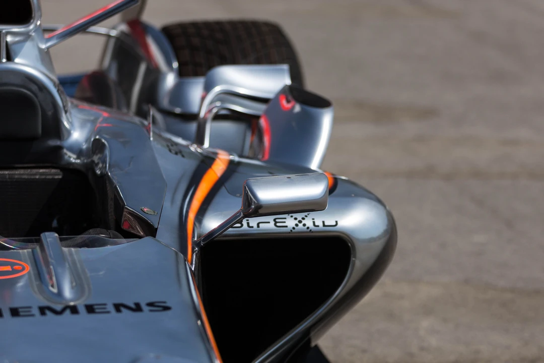 2006 McLaren McLaren Racing - Image 19 of 31