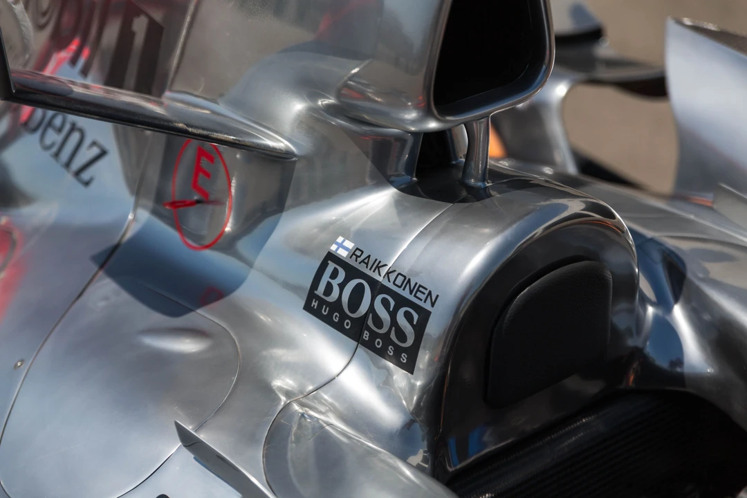 2006 McLaren McLaren Racing - Image 24 of 31