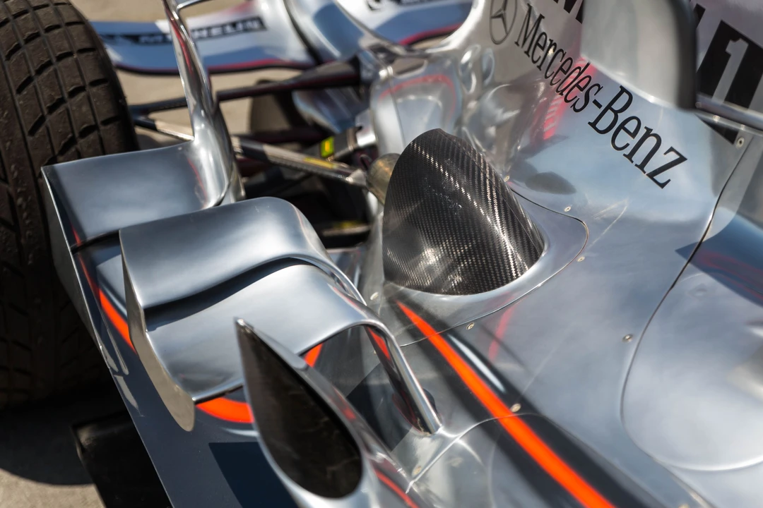 2006 McLaren McLaren Racing - Image 31 of 31