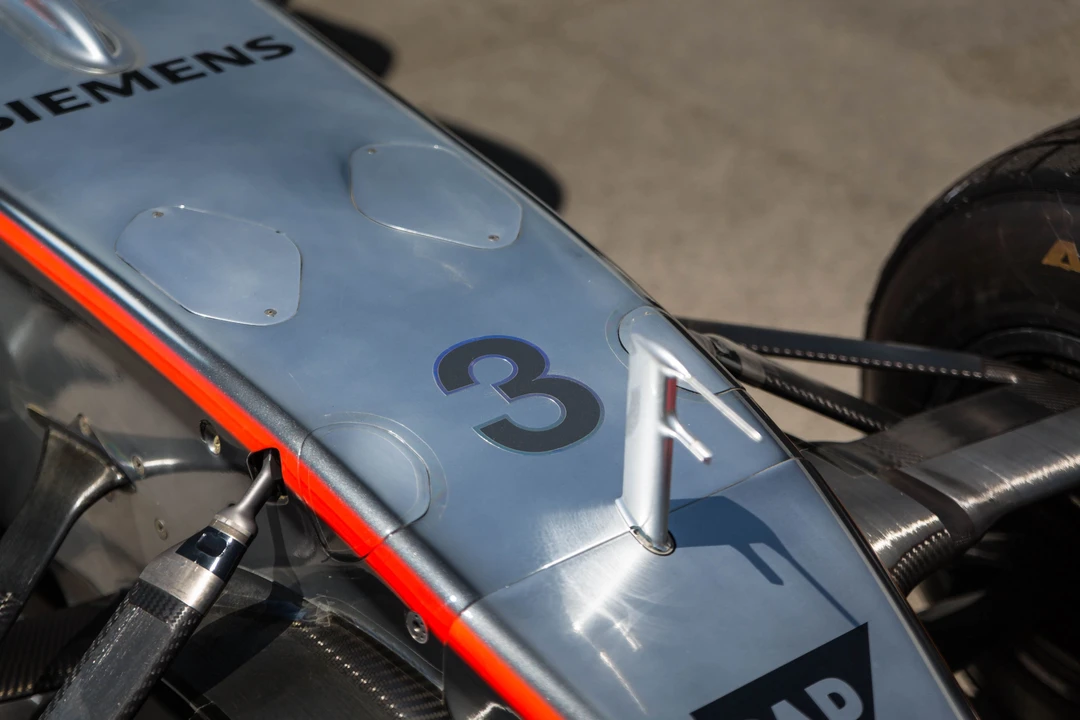2006 McLaren McLaren Racing - Image 26 of 31
