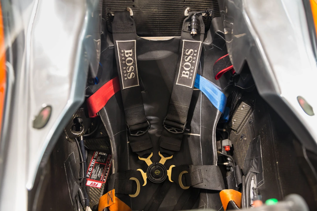 2006 McLaren McLaren Racing - Image 14 of 31