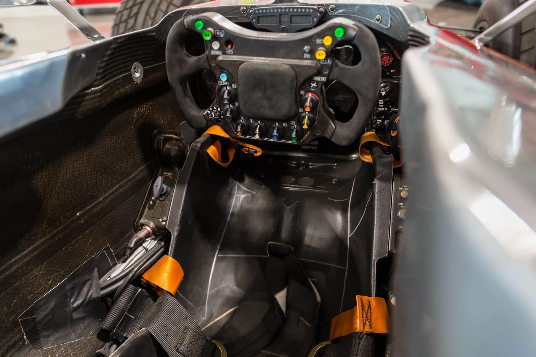 2006 McLaren McLaren Racing - Image 9 of 31