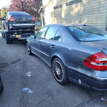 2006 Mercedes-Benz 500 E Sedan 4D
